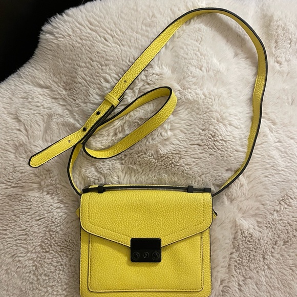 Forever 21 Yellow Crossbody bag - Picture 1 of 3